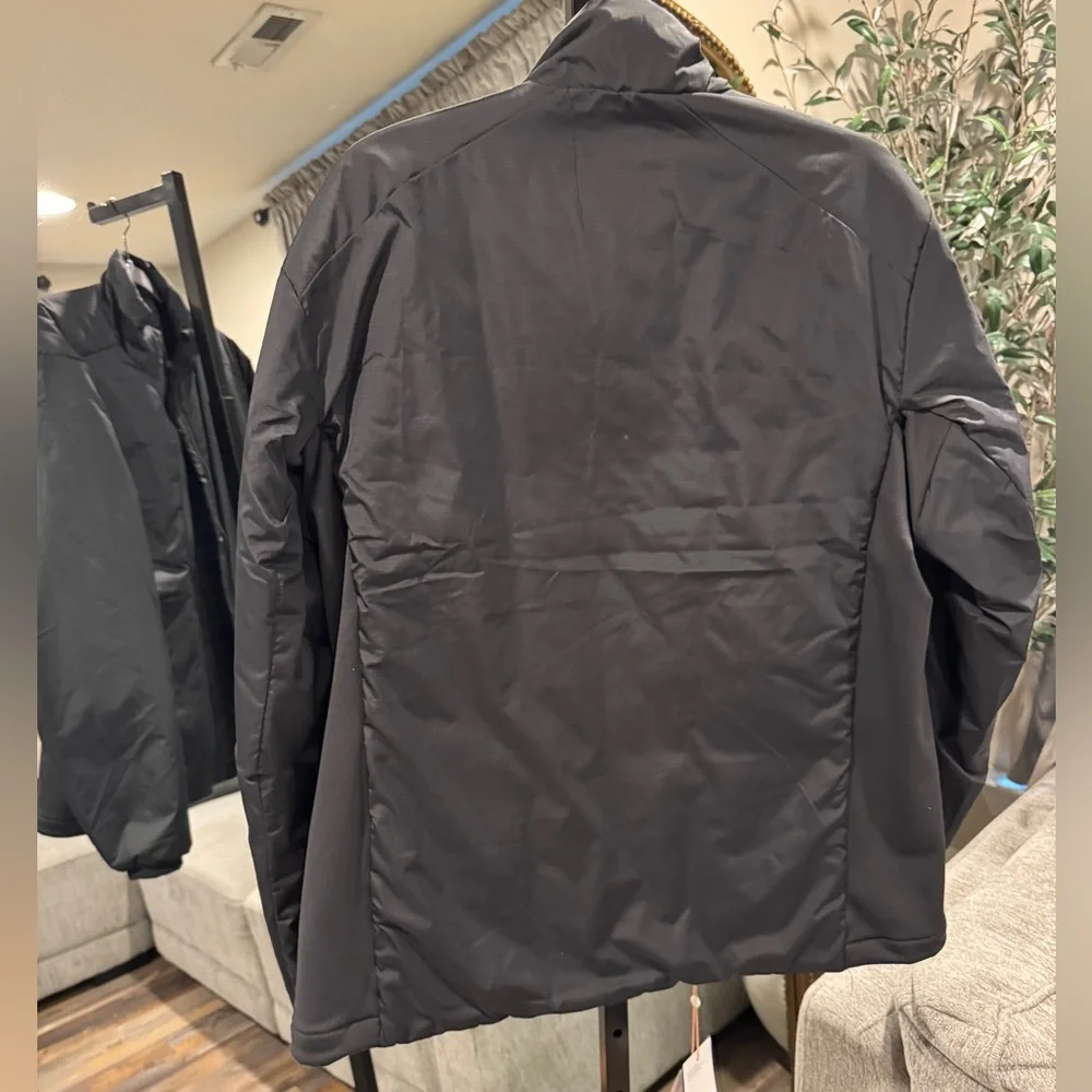Quince Black Windbreaker Jacket with High Collar and Matte Finish - Picture 6 of 7
